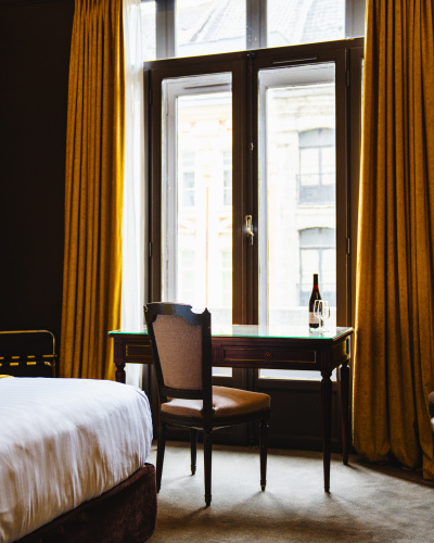 HÔTEL  CARLTON